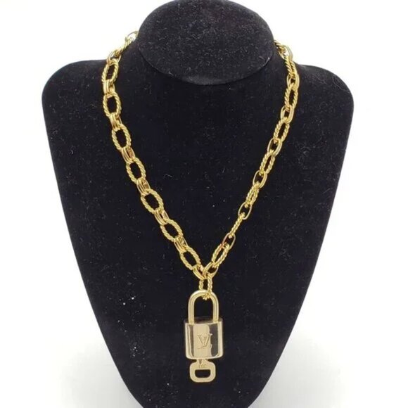 Authentic Louis Vuitton Lock & Key with Unbranded Gold Plated Chain Necklace - Picture 1 of 7